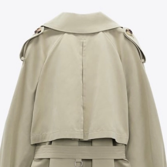 STUNNING trenchcoat - Picture 3 of 3